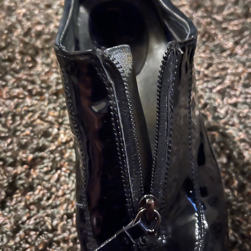 Cole Haan Black Leather Shoes - Picture 3 of 4